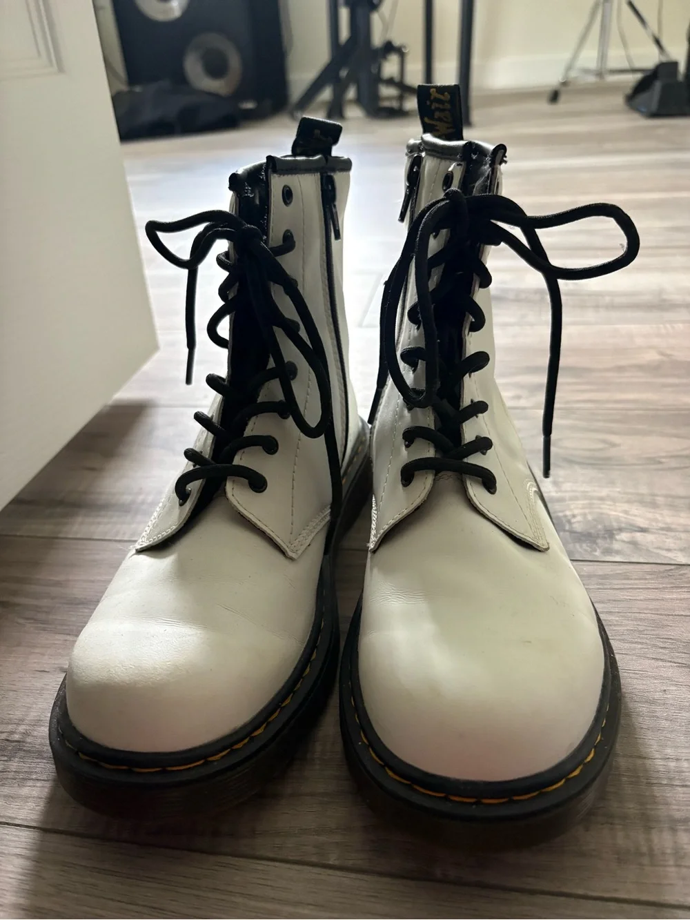 Dr. Martens classic white